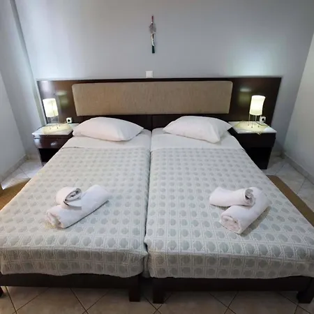 Eleni's Summer Apartamento Tolón