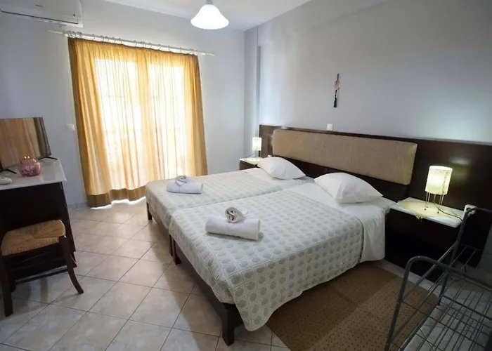 Eleni's Summer Apartamento Tolón