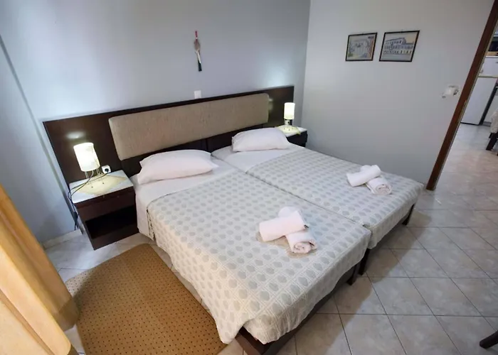 Eleni's Summer Apartamento Tolón